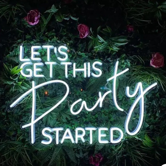 8/17 ❤️ I’m co-hosting the “Sunday Funday Posh Party” - Picture 2 of 3